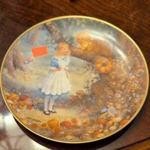 Alice in Wonderland Cheshire Cat Plate